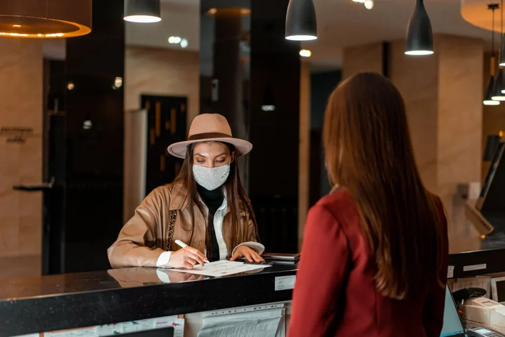 Female solo travel safety tips while travelling