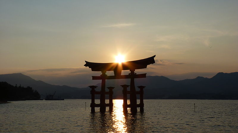 Tierra del Sol Naciente: Una Batalla Contra el Calor y el COVID-19