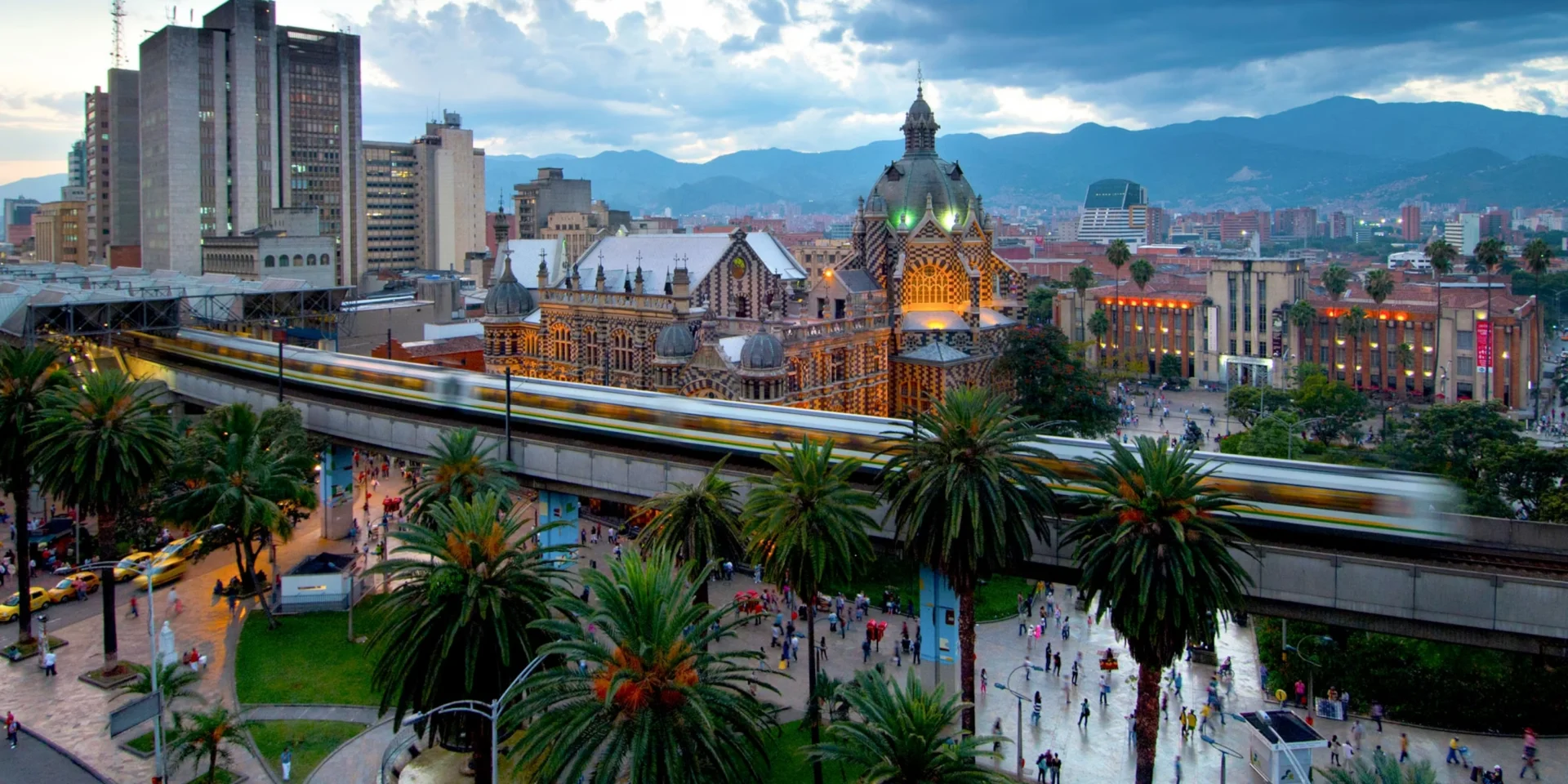 Medellín’s Hidden Dangers: Crime and Safety in Colombia’s Transformed Tourist Hotspot