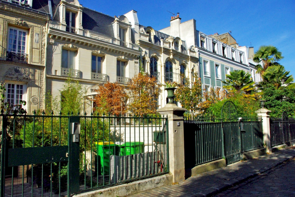 Cité des Fleurs , Discover Paris Off the Beaten Path: Unveiling Hidden Gems